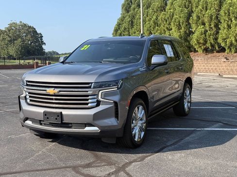 Used 2021 Chevrolet Tahoe High Country w/ Premium Package AWD/4WD image 7
