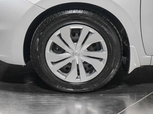 Used 2021 Nissan Versa S image 6