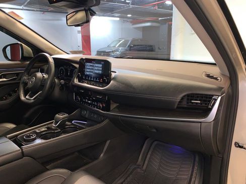 Used 2021 Nissan Rogue Platinum image 55