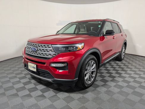 Used 2022 Ford Explorer Limited w/ Equipment Group 301A RWD image 4