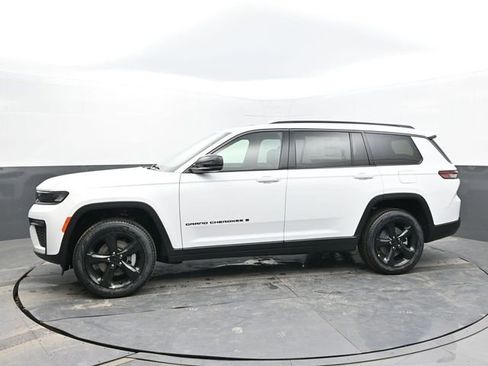New 2026 Jeep Grand Cherokee L Limited image 2