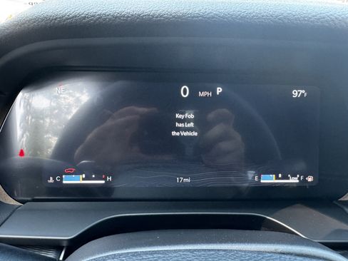 Used 2025 Jeep Grand Cherokee Laredo RWD image 33