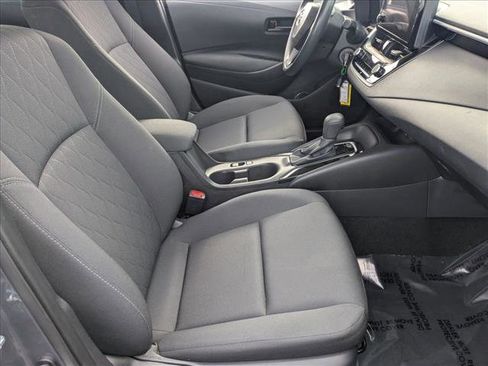 Used 2025 Toyota Corolla LE image 18