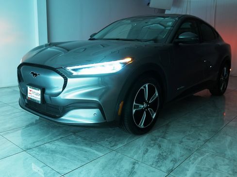 Used 2021 Ford Mustang Mach-E Select w/ Comfort/Appearance Package image 38