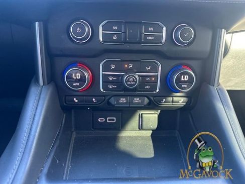 Used 2022 Chevrolet Tahoe Z71 w/ Z71 Off-Road Package image 17