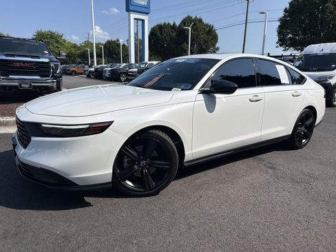 Used 2024 Honda Accord Sport image 5