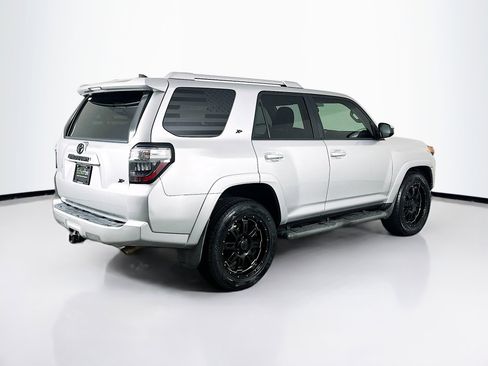 Used 2016 Toyota 4Runner SR5 image 9