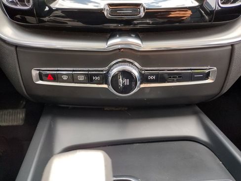 Used 2023 Volvo XC60 B5 Core AWD/4WD image 28