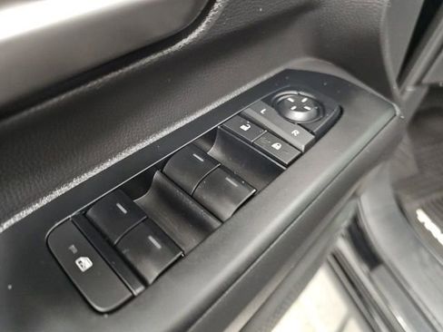 Used 2025 Toyota Tacoma TRD Sport image 13