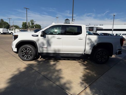 New 2026 GMC Sierra 1500 AT4 w/ AT4 Preferred Package AWD/4WD image 8