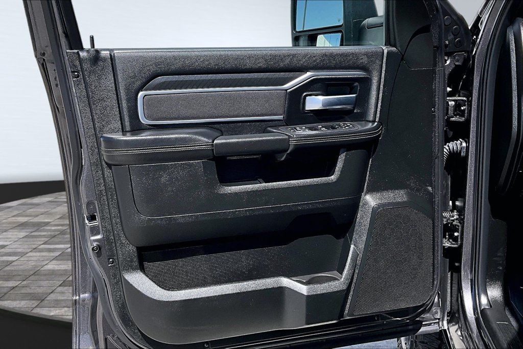 Certified 2026 RAM 2500 Big Horn AWD/4WD image 13