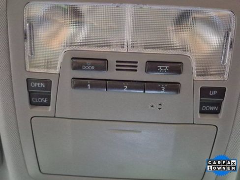 Used 2019 Toyota Highlander Limited image 21