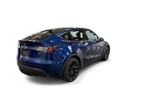 Certified 2023 Tesla Model Y AWD image 6