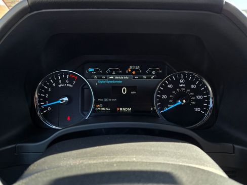 Used 2018 Ford Expedition XLT w/ Equipment Group 202A image 18