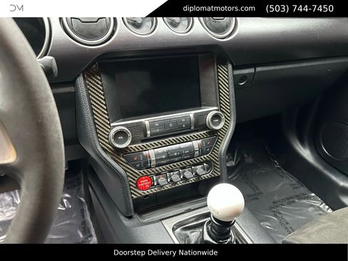 Used 2016 Ford Mustang Shelby GT350 w/ Technology Package image 30