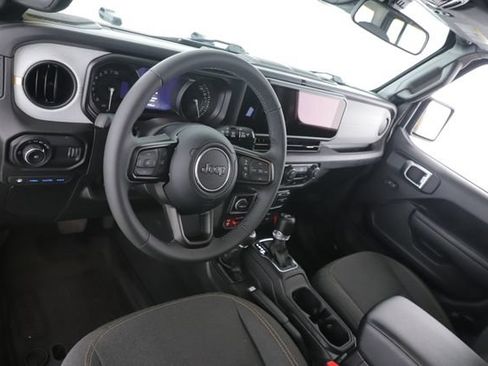 Used 2025 Jeep Wrangler Unlimited Sport S 4xe AWD/4WD image 17