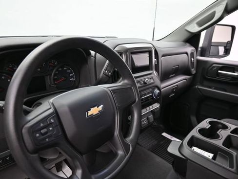 Used 2025 Chevrolet Silverado 2500 Custom AWD/4WD image 23