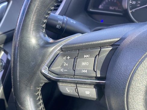 Used 2017 MAZDA MAZDA3 Touring image 29