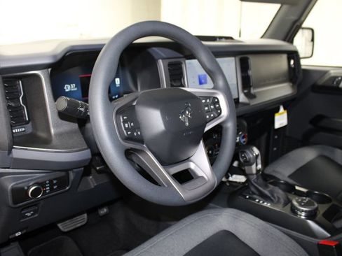 New 2025 Ford Bronco 4-Door image 15