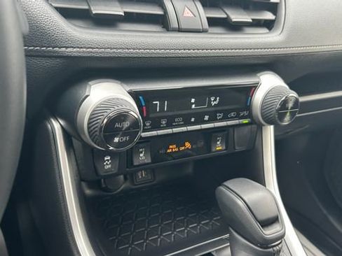 Used 2025 Toyota RAV4 XLE w/ Convenience Package AWD/4WD image 26