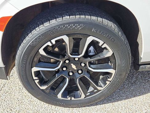 Used 2023 Chevrolet Tahoe High Country AWD/4WD image 12