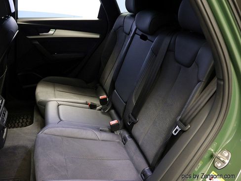 Used 2021 Audi Q5 e Premium Plus w/ Premium Plus Package image 13