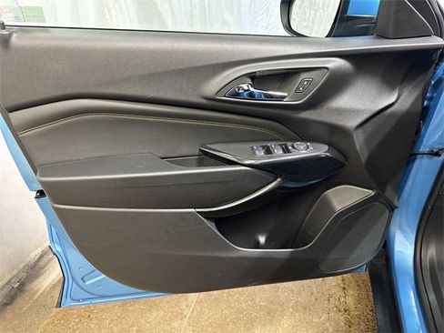 Certified 2025 Chevrolet Trax LT w/ Driver Confidence Package image 21