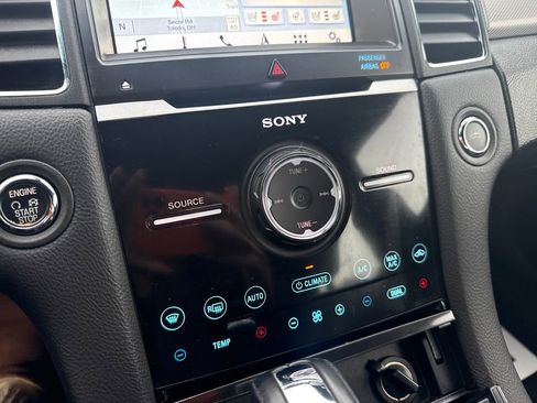 Used 2018 Ford Taurus SHO image 36