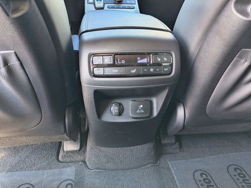Used 2024 Hyundai Palisade SEL w/ Premium Package FWD image 15