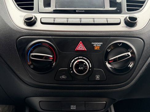 Used 2020 Hyundai Accent SE image 20