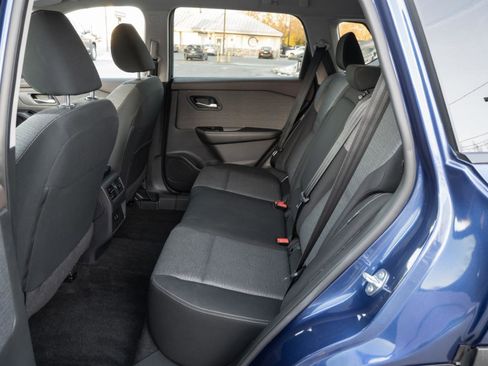 Used 2023 Nissan Rogue SV FWD image 18