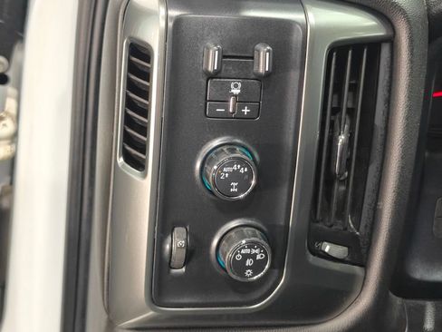 Used 2019 Chevrolet Silverado 1500 LT w/ All Star Edition AWD/4WD image 7