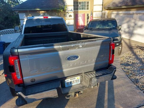 Used 2024 Ford F350 Lariat w/ Lariat Ultimate Package AWD/4WD image 3