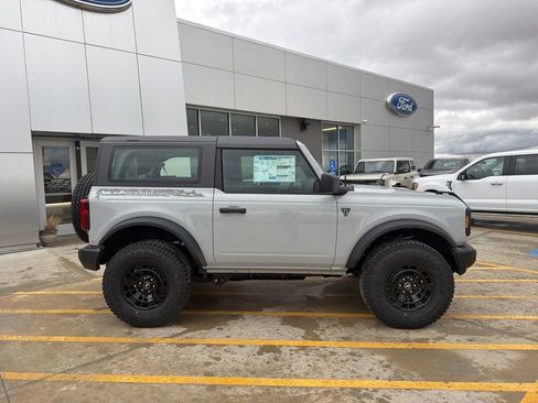 New 2026 Ford Bronco 2-Door w/ Sasquatch Package image 8