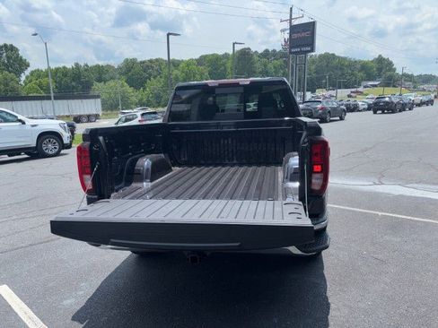 New 2025 GMC Sierra 1500 SLE w/ Preferred Package image 48