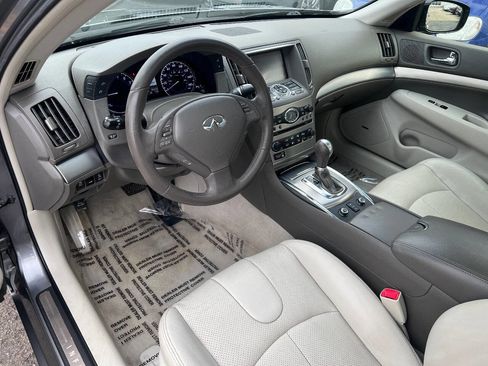 Used 2012 INFINITI G37 x w/ Premium Pkg image 18