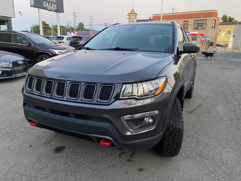 Used 2018 Jeep Compass Trailhawk w/ Cold Weather Group AWD/4WD image 2