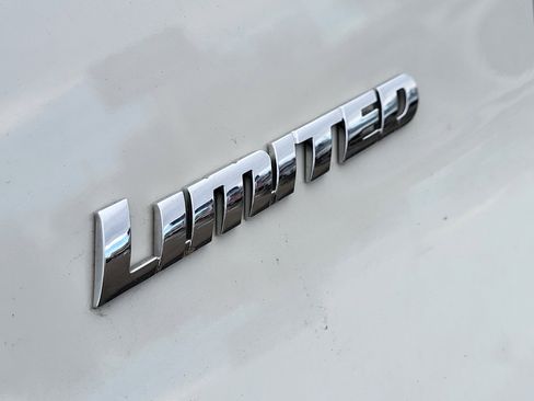 Used 2016 Toyota 4Runner Limited image 11