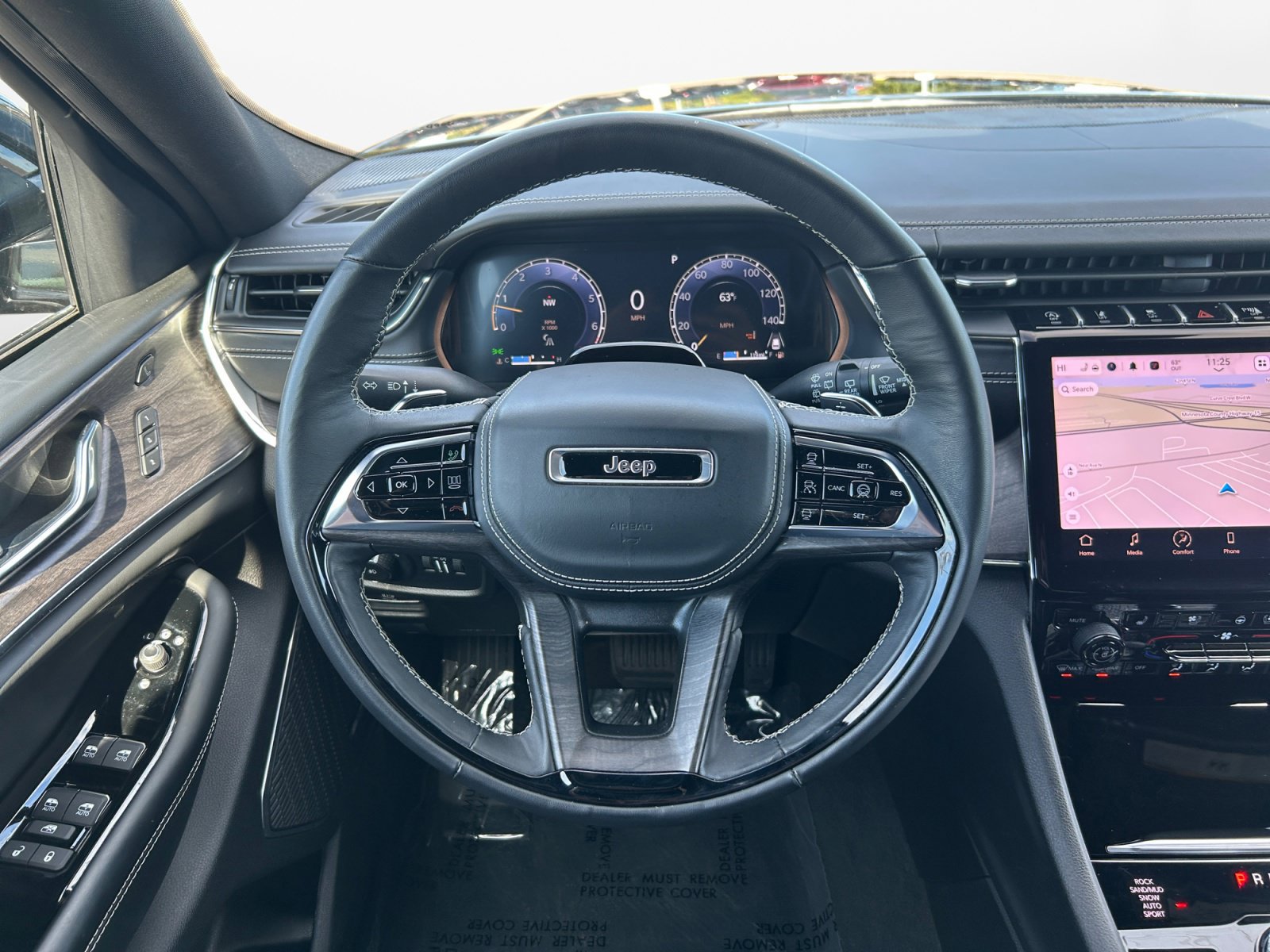 Used 2024 Jeep Grand Cherokee Overland w/ Adv Protech Group III AWD/4WD image 15