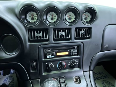 Used 1997 Dodge Viper GTS RWD image 21