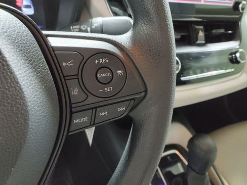 Used 2020 Toyota Corolla LE image 14