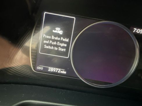 Used 2025 Lexus ES 350 w/ Premium Package FWD image 6