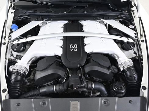 Used 2017 Aston Martin V12 Vantage S image 26