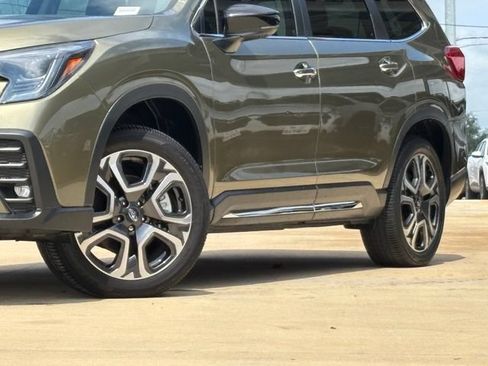 Certified 2025 Subaru Ascent Touring AWD/4WD image 2