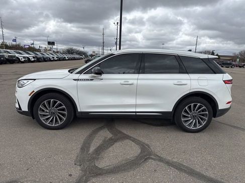 Used 2023 Lincoln Corsair Reserve w/ Rear Removable Package Tray AWD/4WD image 7