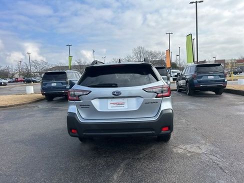 Used 2025 Subaru Outback Onyx Edition image 4