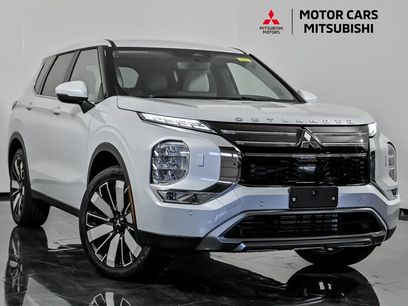 New 2025 Mitsubishi Outlander SE