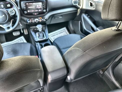 Used 2023 Kia Soul LX w/ LX Technology Package FWD image 23