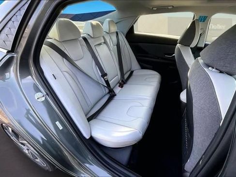 New 2026 Hyundai Elantra Limited FWD image 9