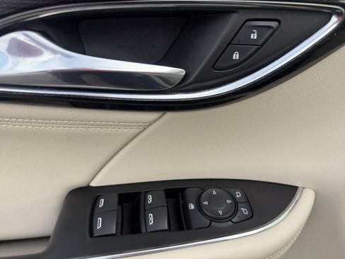 Used 2023 Buick Envision Preferred FWD image 16